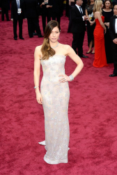 Algunas de las celebridades a su paso por la alfombra roja de la 86 gala de la Academia de Cine,  en el teatro Dolby de Los Ángeles.