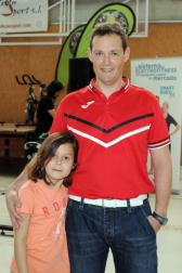 El polideportivo municipal acogió la cuarta edición del Maratón solidario de spinning Villa de Andosilla, que se celebró el sábado 28 de mayo. Más de 60 deportistas participaron en la cita deportiva y solidaria, para la que se organizaron cuatro sesiones con monitores llegados de diferentes localidades. Durante el evento se recaudaron fondos para la Asociación Navarra contra el Cáncer.