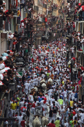 Un encierro masivo y sin cornadas en el domingo de Sanfermines