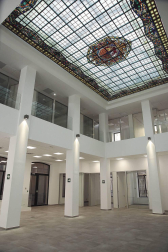 Imágenes del interior del edificio del Banco de España en Pamplona