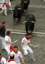Imágenes del quinto encierro de San Fermín