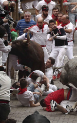 Imágenes del octavo encierro, protagonizado por los Miura