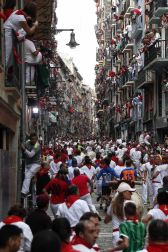 Imágenes del octavo encierro, protagonizado por los Miura