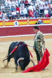 Instantáneas de la faena con los diestros El Cid, Juan José Padilla y Daniel Luque.