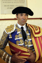 Instantáneas de la faena con los diestros El Cid, Juan José Padilla y Daniel Luque.