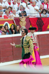 Instantáneas de la faena con los diestros El Cid, Juan José Padilla y Daniel Luque.