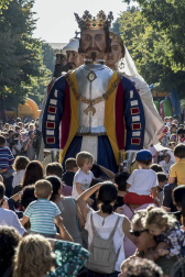 Los Gigantes y cabezudos bailaron en Pamplona con motivo de las fiestas de 2017.