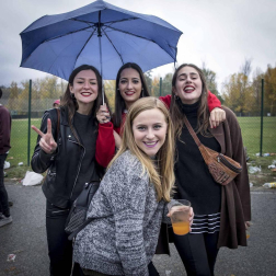 Fotos de la Carpa Universitaria 2017 en la Ciudad Deportiva Amaya, en Pamplona.