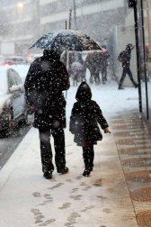 La nieve ha llegado con el mes de diciembre a Pamplona.