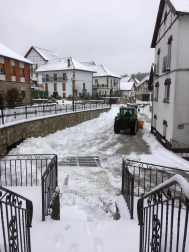 Estampas de todos los rincones de Navarra bajo el manto blanco caído el último día de febrero.