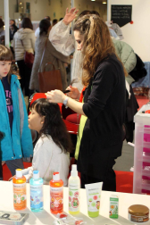 Este fin de semana se celebra en Baluarte la segunda edición de la feria de la familia Expofamily con multitud de talleres y actividades para niños y mayores.