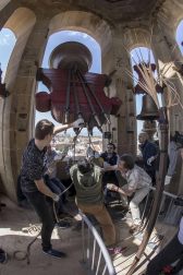 Los Campaneros de la Catedral de Pamplona tañeron ayer los bronces de la seo y los de otras cuatro iglesias del Casco Antiguo, dentro de una iniciativa europea para lograr que la Unesco declare el toque manual Patrimonio Inmaterial