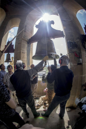 Los Campaneros de la Catedral de Pamplona tañeron ayer los bronces de la seo y los de otras cuatro iglesias del Casco Antiguo, dentro de una iniciativa europea para lograr que la Unesco declare el toque manual Patrimonio Inmaterial