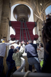 Los Campaneros de la Catedral de Pamplona tañeron ayer los bronces de la seo y los de otras cuatro iglesias del Casco Antiguo, dentro de una iniciativa europea para lograr que la Unesco declare el toque manual Patrimonio Inmaterial