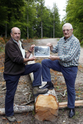 Arrastrados por machos o bueyes, suspendidos en un sistema de cables y por el río Irati, el traslado de troncos nutrió el aserradero de Ekai entre 1920 y 1958. Los barranqueadores reconducían la madera por el río. La red de cables forestales se extendió, al menos, a 126 puntos en Navarra