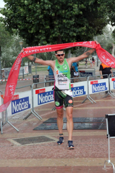 Galería de fotografías de la XVIII edición de la triatlón Reto del Ebro