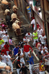 Imágenes del segundo encierro de los Sanfermines 2018, protagonizado por toros de José Escolar