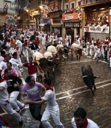 Imágenes del segundo encierro de los Sanfermines 2018, protagonizado por toros de José Escolar