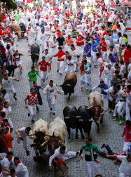 Imágenes del cuarto encierro de los Sanfermines 2018, con toros de la ganadería Fuente Ymbro.