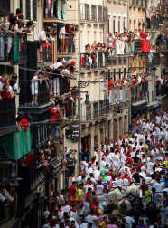 Imágenes del cuarto encierro de los Sanfermines 2018, con toros de la ganadería Fuente Ymbro.