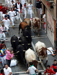 Imágenes del cuarto encierro de los Sanfermines 2018, con toros de la ganadería Fuente Ymbro.