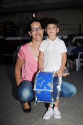 El pasado sábado 7 de julio, la coral de Cadreita, la banda de música municipal y algunos artistas invitados, ofrecieron al público un concierto de bienvenida a las fiestas. La noche se llenó de música, magia, amigos y familia, con la esperanza de que continúe mañana tras el chupinazo de inicio de sus fiestas.