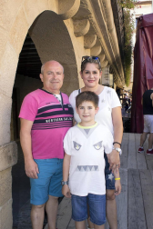 Como cada verano, Puente la Reina celebró sus fiestas patronales con motivo de la festividad de Santiago. Durante toda la semana pasada, la localidad las vivió intensamente al ritmo de la música, los festejos taurinos, los encierros, el baile y los distintos espectáculos para niños, jóvenes y mayores. ¡Click! acudió a uno de esos encuentros en la plaza de toros.