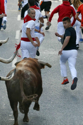 Los toros de Ángel Macua se estrenan en el tercer encierro de fiestas de Tafalla 2018, 17 de agosto