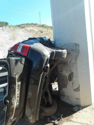 Dos personas han resultado heridas este viernes por la tarde en un accidente de tráfico en la A-12, en el kilómetro 46.