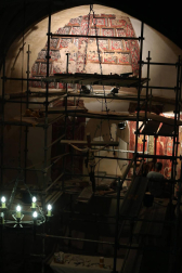 Arsus Paper ya está colocando en la iglesia la reproducción de sus pinturas murales