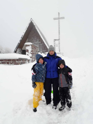 La borrasca 'Helena' cubre de nieve Pamplona y buena parte de Navarra
