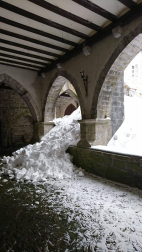 La borrasca 'Helena' cubre de nieve Pamplona y buena parte de Navarra