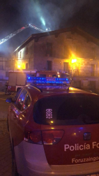 Ha afectado a la segunda planta y al tejado del inmueble, con daños importantes pero sin heridos