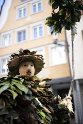 Disfraces tradicionales, bailes, carrozas por tierra y agua... Así están viviendo varias ciudades de Europa y América sus Carnavales