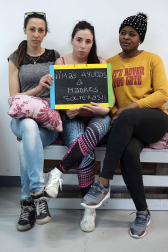 Gritos en una pizarra por la igualdad