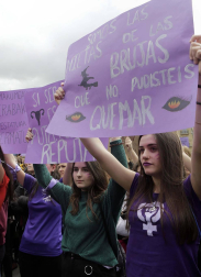 Concentración en la plaza del Castillo de Pamplona por el Día de la Mujer
