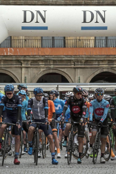 El francés Jonathan Hivert, del equipo Direct Energie, ganó el XXI Gran Premio Induráin, disputado en Navarra con un recorrido de 193 kilómetros, con salida y llegada en Estella.