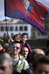La plantilla, el cuerpo técnico y la directiva del C.A. Osasuna celebró en la sede del Gobierno de Navarra y en el Ayutamiento de Pamplona el ascenso a Primera División.