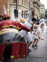 Fotos del recorrido de los gigantes y cabezudos de Pamplona del día 9 de julio de San Fermín 2019