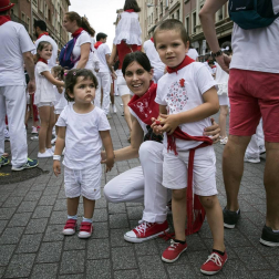 Fotos del recorrido de los gigantes y cabezudos de Pamplona del día 9 de julio de San Fermín 2019