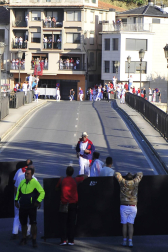 Fotos del primer encierro del puente de fiestas de Peralta y de la charanga 'Las Tetas'