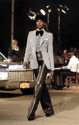 Fotos del desfile organizado por el diseñador y la actriz, una de las citas clave de la Fashion Week de Nueva York