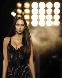 Fotos del desfile organizado por el diseñador y la actriz, una de las citas clave de la Fashion Week de Nueva York