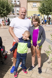 El domingo 8 de septiembre los vecinos de Ayegui dieron cierre a cuatro días de fiesta. Por la mañana, los niños pudieron pasar un rato divertido en el rebote, con la celebración de la fiesta de la espuma. Durante el resto de la jornada, las mujeres fueron las protagonistas del día, con comida popular y conciertos en su honor.
