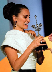 Fotos de la entrega del Premio Donostia a Penélope Cruz este viernes en el Palacio del Kursaal