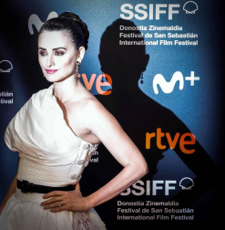 Fotos de la entrega del Premio Donostia a Penélope Cruz este viernes en el Palacio del Kursaal