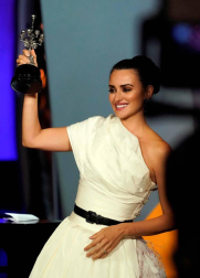 Fotos de la entrega del Premio Donostia a Penélope Cruz este viernes en el Palacio del Kursaal