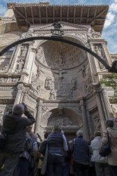 Un centenar de personas participó este sábado en la visita organizada por la Cátedra de Patrimonio y Arte Navarro de la Universidad de Navarra y Diario de Navarra