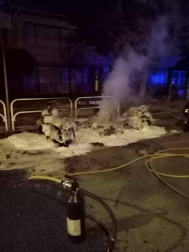 Los fuegos se han producido en la calle Monasterio de Alloz de San Juan, en la calle Guelbenzu de La Milagrosa y en la calle Río Alzania, de Azpilagaña
