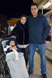 Las Fiestas de Invierno de Castejón son un motivo para reencontrarse en las calles del pueblo y compartir un pincho y un vino con unos amigos. Además, las familias y los grupos de adolescentes pudieron disfrutar de un ambiente muy especial viendo el toro de fuego y paseando por las diversas atracciones instaladas para la ocasión.